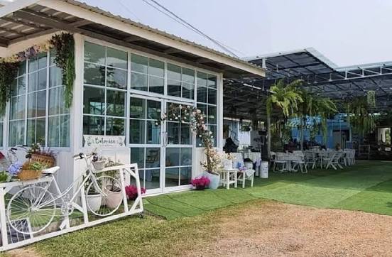 ที่เที่ยวบึงกาฬ Botanica Cafe & Bistro