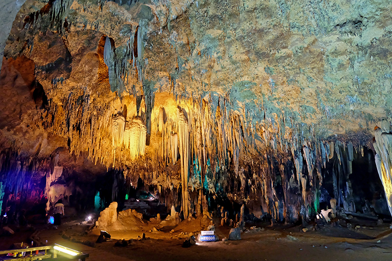 ที่เที่ยวราชบุรี ถ้ำเขาบิน