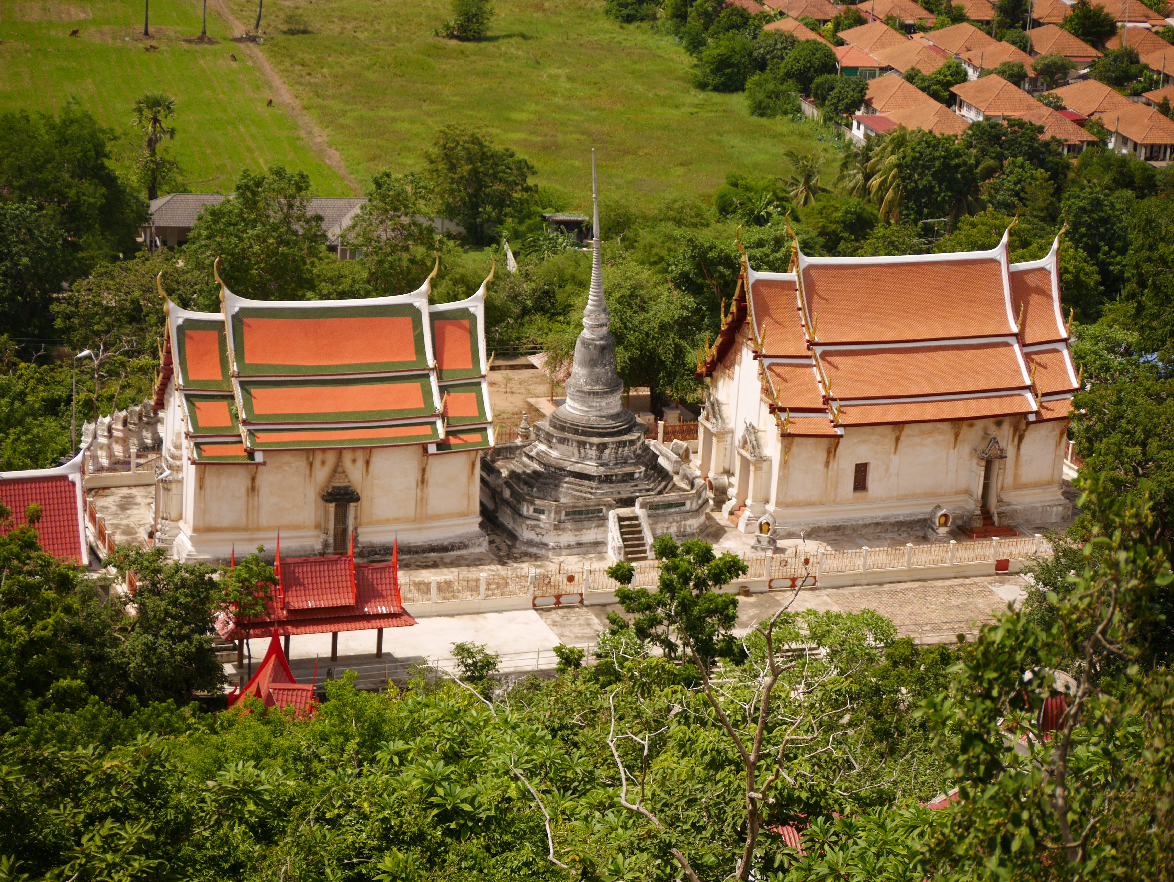 ที่เที่ยวเพชรบุรี วัดเขาบันไดอิฐ