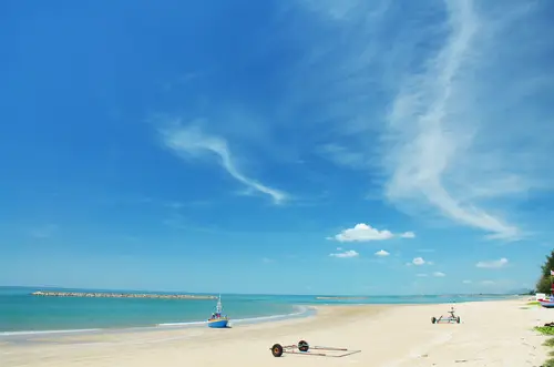 ที่เที่ยวเพชรบุรี หาดเจ้าสำราญ