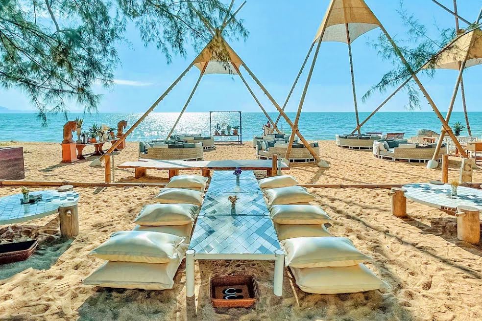 ที่เที่ยวชลบุรี Cave Beach Club