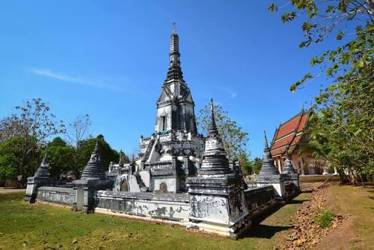 ที่เที่ยวจันทบุรี วัดพลับ