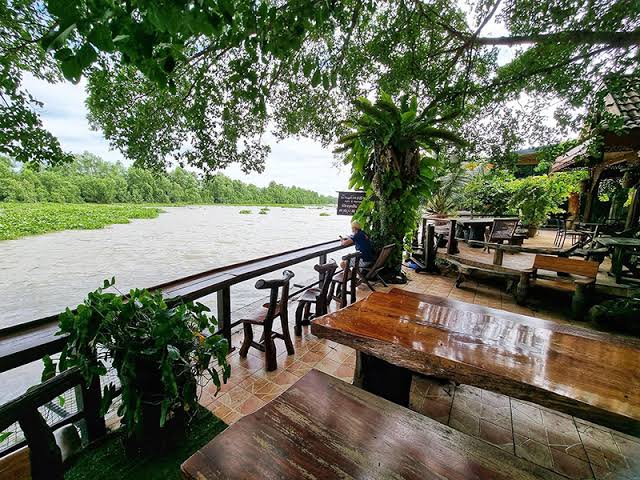 ที่เที่ยวฉะเชิงเทรา ริมคลอง Cafe